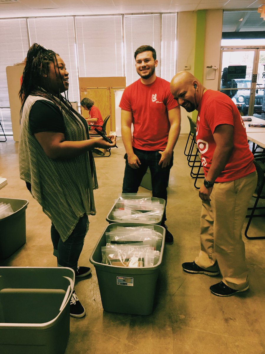 Christina Koch tweet media