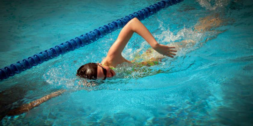 INDeporteVE's tweet photo. #DeporteContigo Con la natación relajas no sólo los músculos del cuerpo, también tu mente, por lo que tu estrés disminuye considerablemente. https://t.co/dbqVPr8aWk
