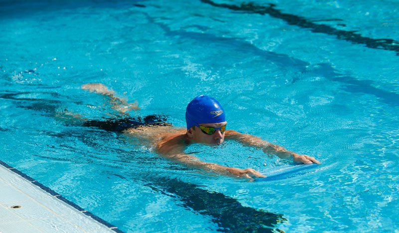 INDeporteVE's tweet photo. #DeporteContigo Con la natación relajas no sólo los músculos del cuerpo, también tu mente, por lo que tu estrés disminuye considerablemente. https://t.co/dbqVPr8aWk