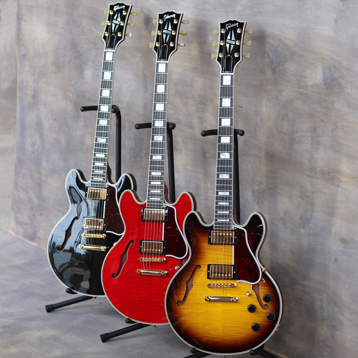 CustomGibson's tweet photo. The Gibson Custom CS-356. These semi-hollowbodies are made from carved solid woods like an archtop. More info here: https://t.co/kYHBINGFpj https://t.co/wBXsW8Bw6L