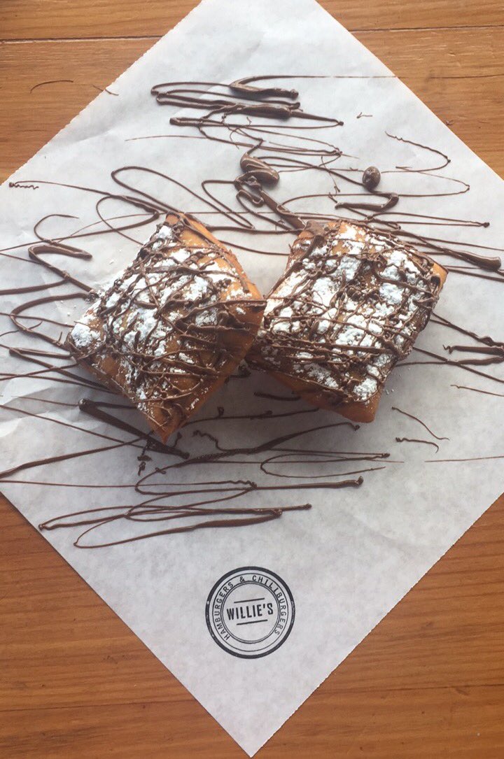 oldsacramento's tweet photo. #tbt to #SacChocolateWeek with Willie's Burgers!!! Beignet Day should be every day 😋 https://t.co/P8BmYQtSzt