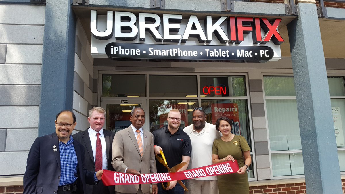 SmallBizDC's tweet photo. @shawmainstreets Ribbon Cutting Jamboree! #SmallBizDC 
@In3DC #Inzio #FishScale #YouBreakIFix https://t.co/YrL88kQkze