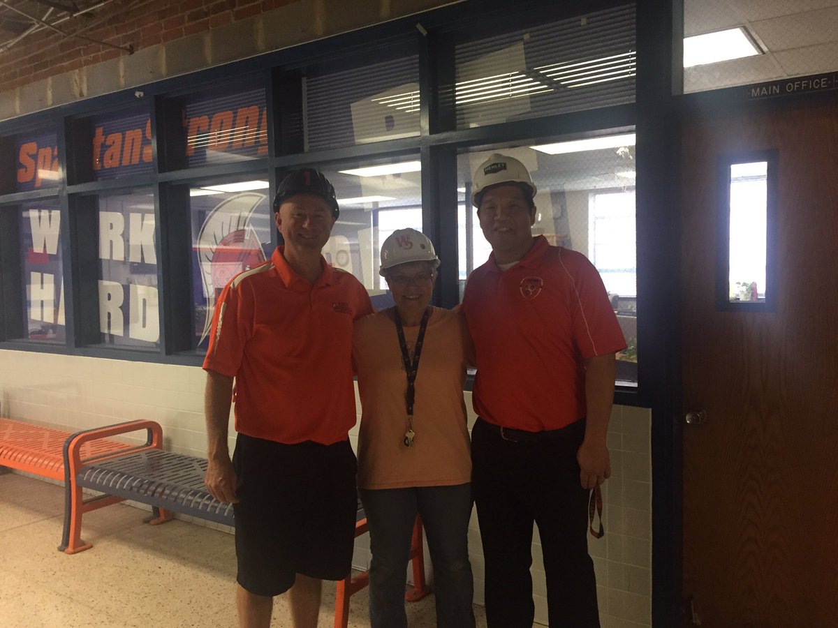 Region4FCPS's tweet photo. WSHS reno is on schedule! #beautifulbuilding #awesomelearningenvironment https://t.co/VEFL43fhr4