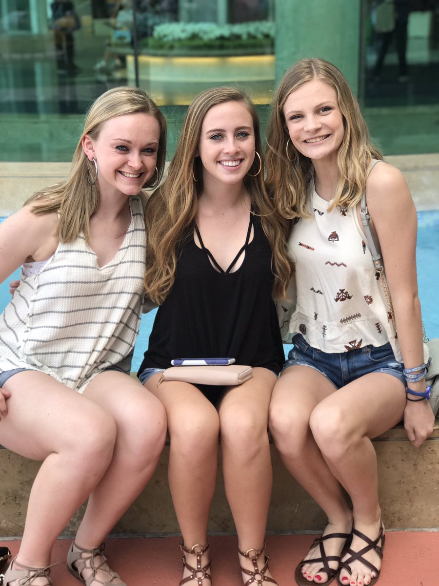 HermanCatherine's tweet photo. Happy bday Vicky!!! Happy to have made so many good mems w you over the years...live it up in raleigh next year:) love u💗💗 @victoria_blau https://t.co/77JEggMDEs