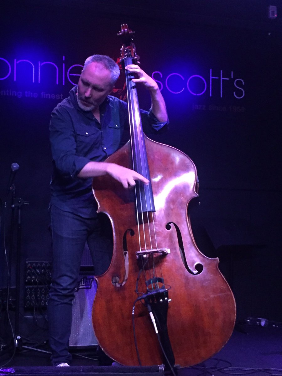 guitarbee35's tweet photo. @Thebadplus at ronnies tonight . Took some pics . Goooood stuff !!! #badplus #jazz #modernjazz https://t.co/8sowtNqDe8