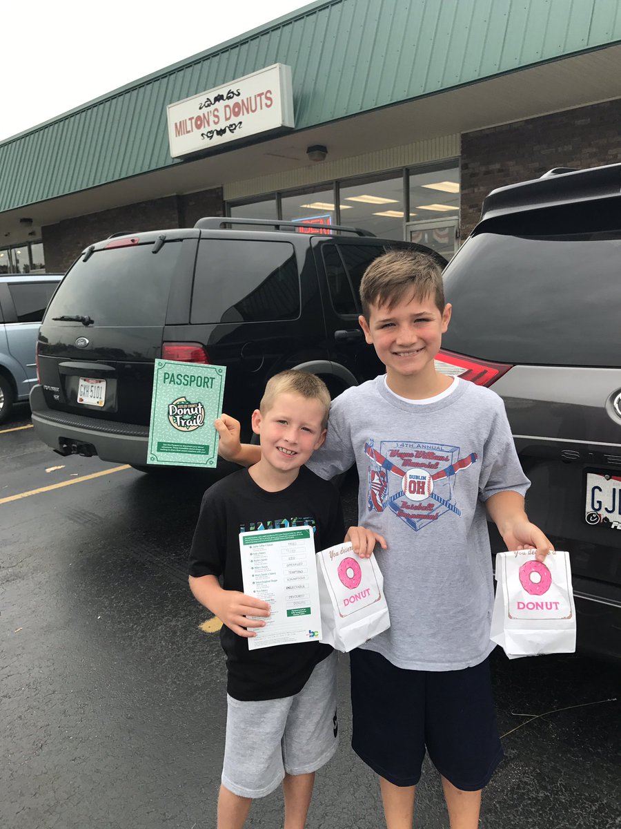 MomSara2boys's tweet photo. @kbholstein ๐ฉWe finished the donut trail today. ๐ฉ #funstuff #donutshop #dogcopilot #makingmemoriestogether https://t.co/46tOjZO7Zh