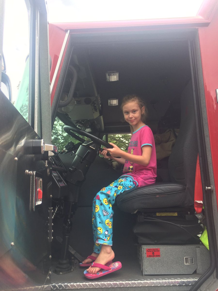 SSSummerHEAT's tweet photo. A huge thank you to @NFPFFA for visiting our @DSBNSummerHEAT site today!! We loved our tour so much! #community @dsbn https://t.co/JiQqt23LmO