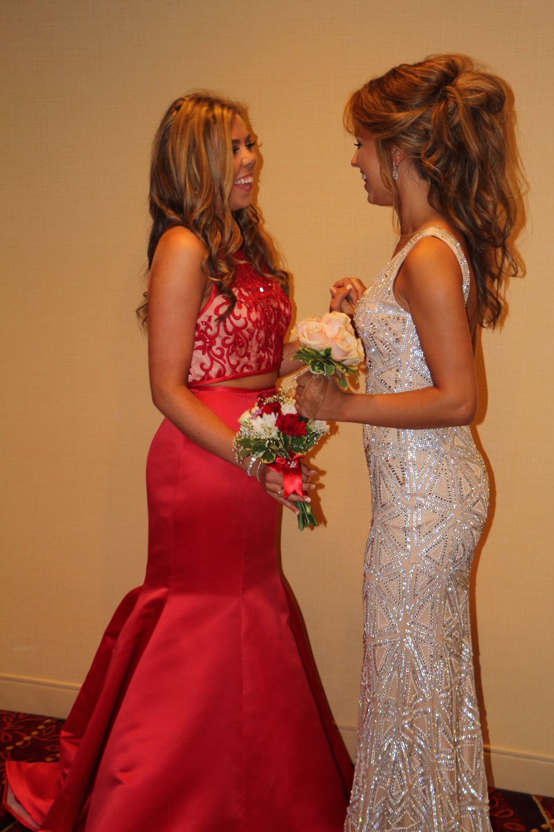 Benson_Aisling's tweet photo. HBD sis!! ilysm💕 Have an awesome day in Europe! @giannamizzi https://t.co/xbP8TUmXYj