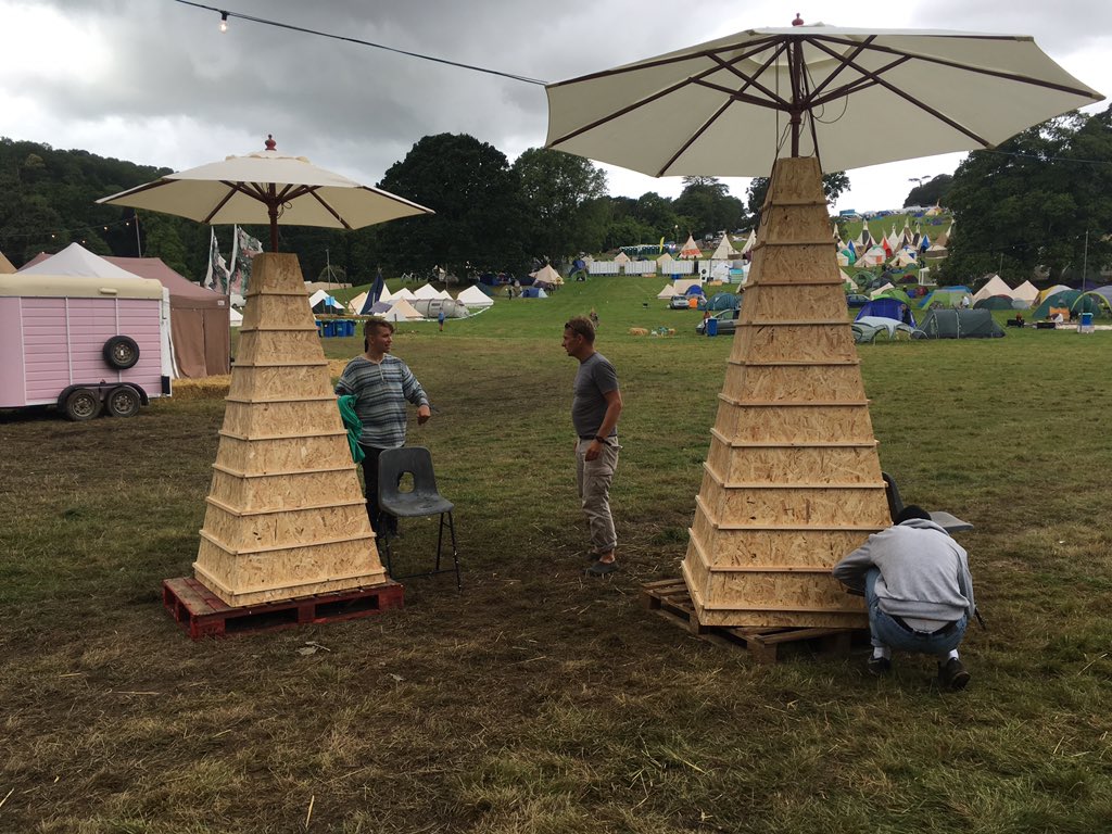 DesignWithPlym's tweet photo. Constructing towers for our clay messages as part of our @DesignWithPlym 'Tablet Talk' installation for @PortEliotFest @PlymUniADE @PlymUni https://t.co/LqxblXkuXL
