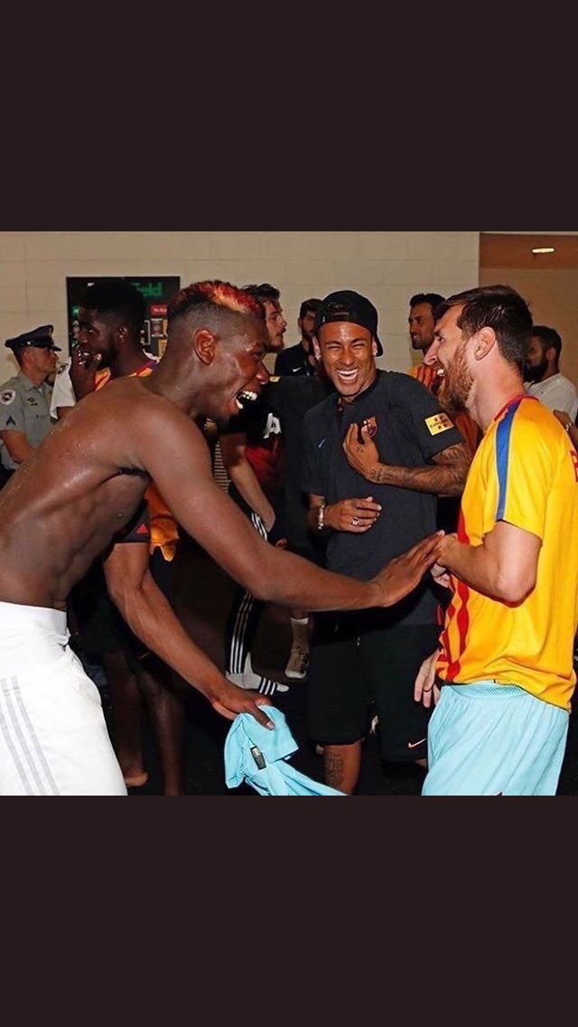 TitanicTill's tweet photo. Neymar and Messi in swap deal for Young and Lingard #Confirmed #AgentPogba Young>Neymar
Messi>Lingard by a narrow margin https://t.co/MkIZobdkDK