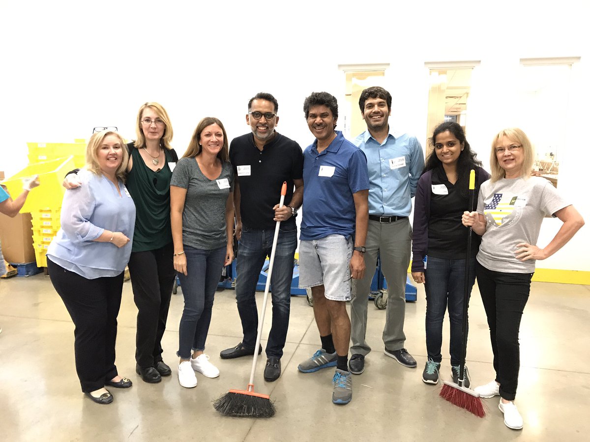 ArmughanAA's tweet photo. #ReadySolutions team #GivingBack at a local #FoodBank in #Austin after a fantastic planning meeting on value workloads. Love ❤️this team! https://t.co/0fRC5w4Lhn