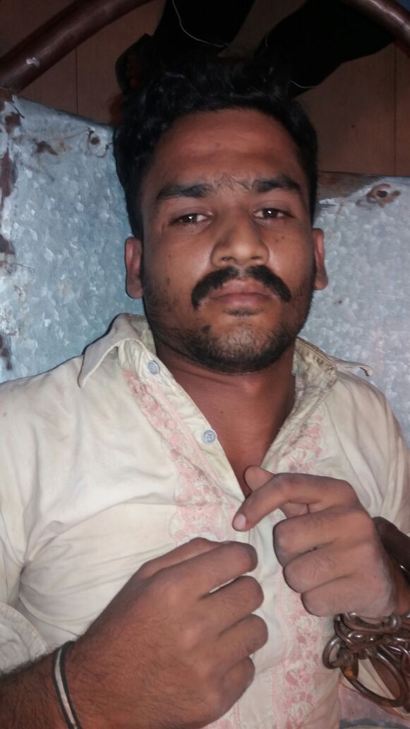 sspamjadhyd's tweet photo. Hyderabad:
Phuleli Police Encounter @ Afandi Town Sohail @ Babu Dacoit S/O Aslam Qaim Khani injured arrested weapon recoverd https://t.co/c6GKzKPSIX