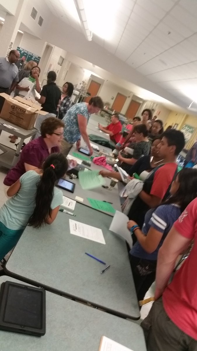 eastcarymiddle's tweet photo. It's happening in the cafeteria! PTA! Powerschool info! @Zaniaclearning #impsrock https://t.co/RGTRLGLYgO