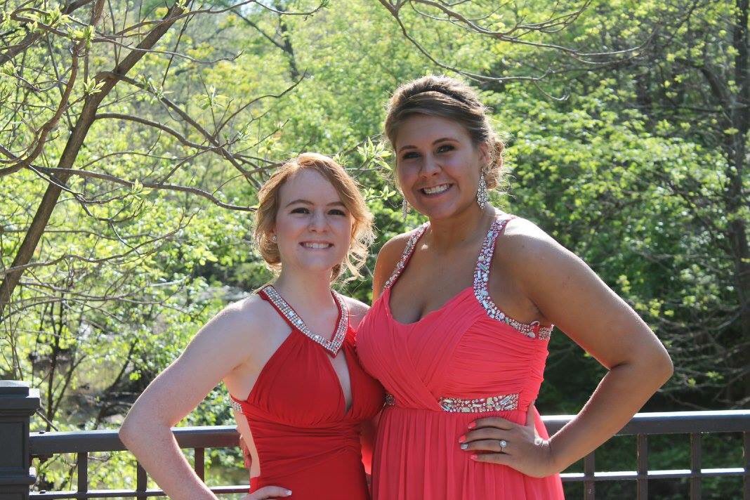 Kendra1422's tweet photo. Happy Birthday Jess! I hope you have a great day! Can't wait to see you again!  Love and miss you!🎉💕 https://t.co/KrZBjRaMyy