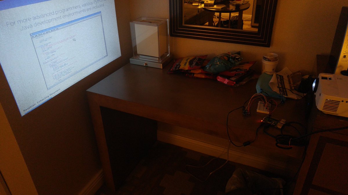 globlHax's tweet photo. HDMI Port disabled #DEFCON https://t.co/0JYCELK8P8