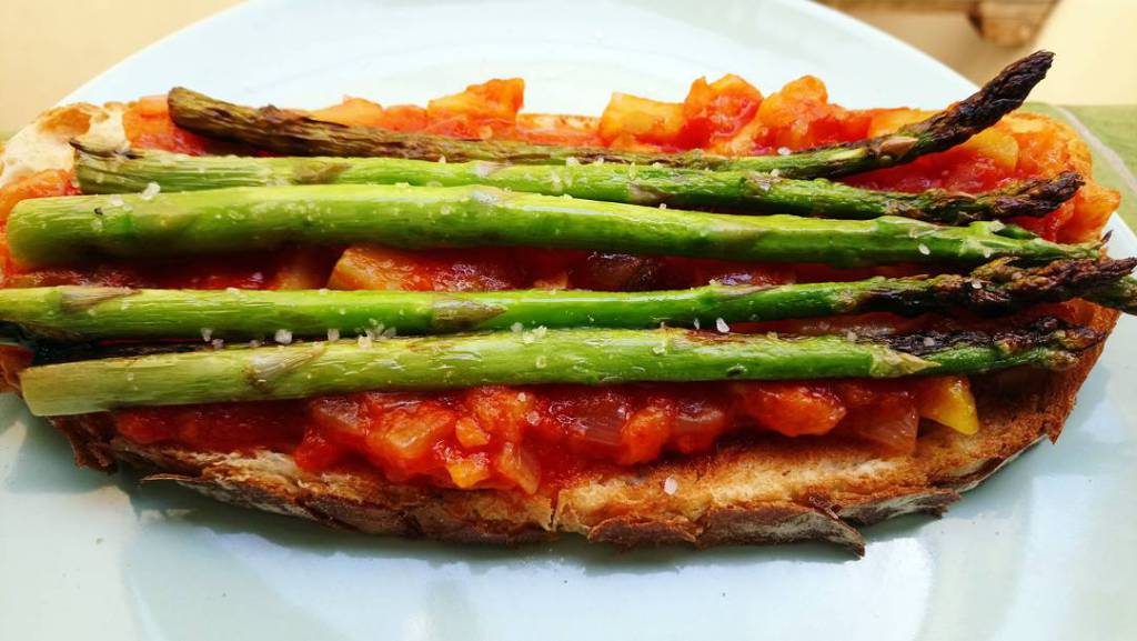 InfernoBurlesqu's tweet photo. Pisto Manchego con Calabacín https://t.co/k7mBSydtgX https://t.co/OoePRULz8O