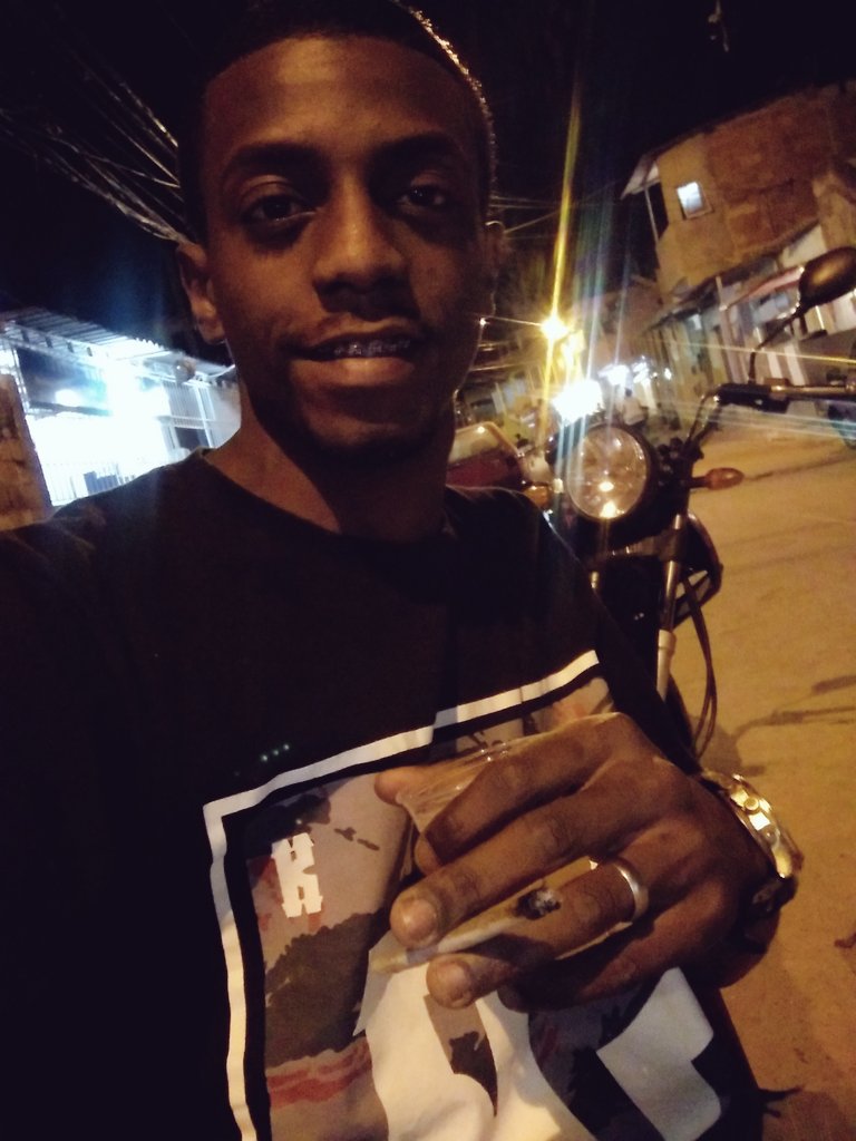 LucianoTokinhoo's tweet photo. Rua E 😱🇨🇴🍀 #ComOsCria https://t.co/LhMci0kj9D