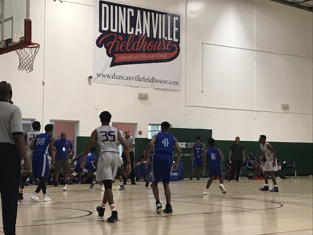 TexasTop100's tweet photo. Gators Elite Gold up on TNT Elite 45-32 with 12:42 left to play. @PrimeTimeSportz #NBC17 https://t.co/O61QOaTeqY