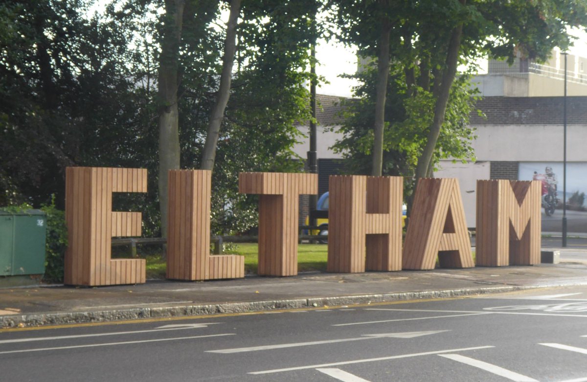 What's not to like about the new ELTHAM sign? Big, Bold, Cool & OURS ...