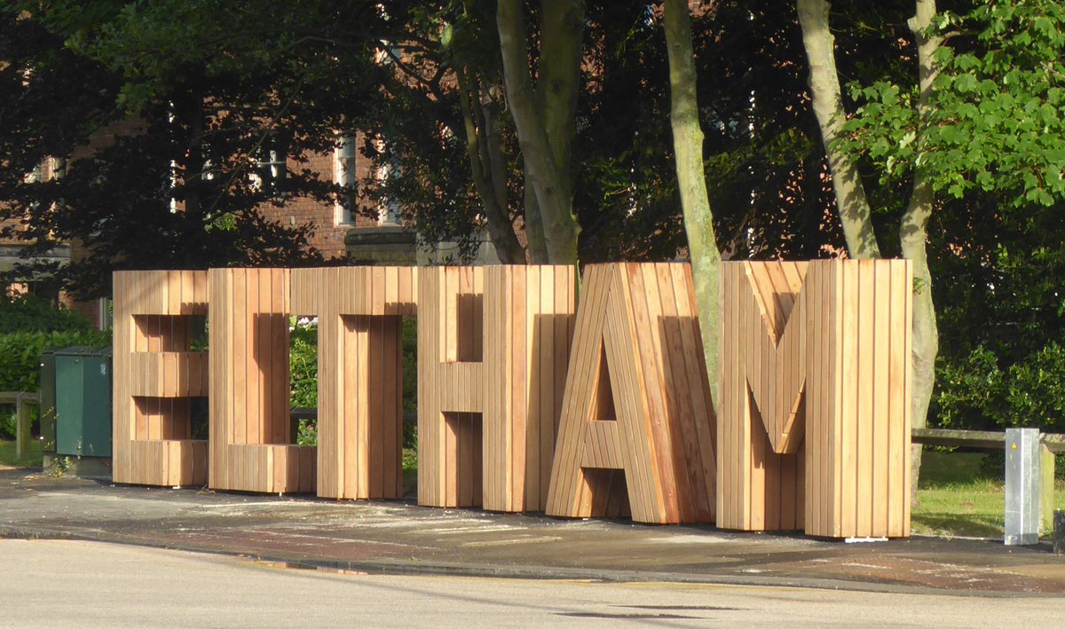 What's not to like about the new ELTHAM sign? Big, Bold, Cool & OURS ...
