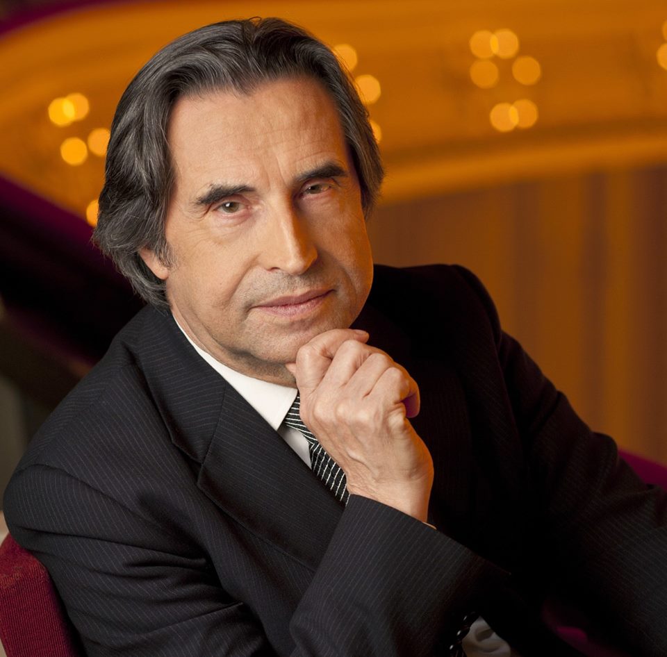 Auguri maestro Riccardo Muti, felice compleanno

Happy birthday maestro Riccardo Muti 