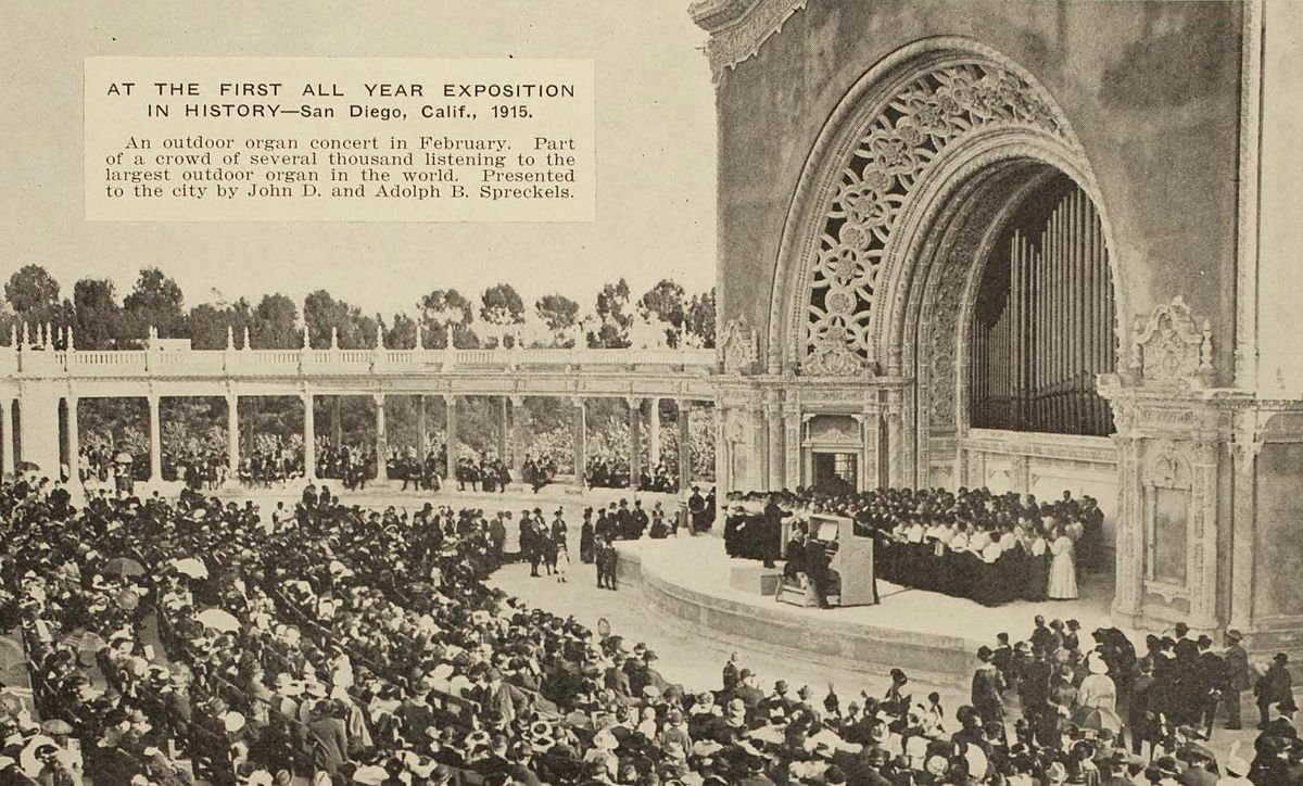 PLNUSuccessTeam's tweet photo. A beautiful picture of an outdoor organ concert in Balboa Park on February, San Diego 1915. #ThrowbackThursday #PLNUCenterforStudentSuccess https://t.co/97AkVAOdUo