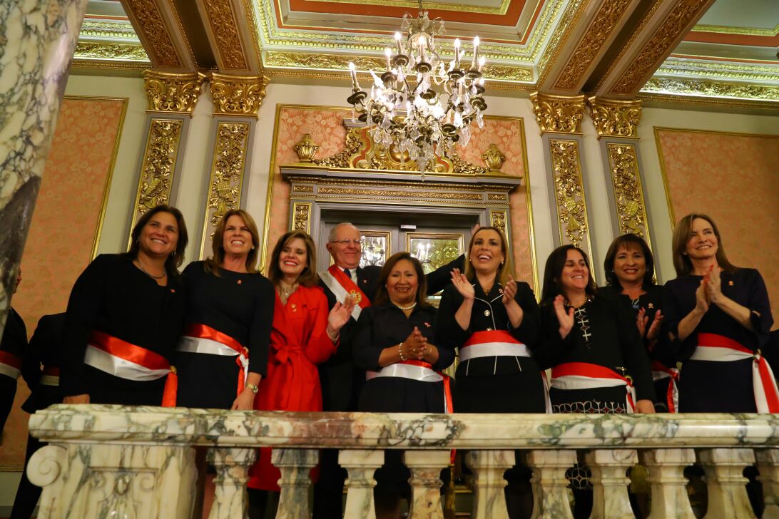 felipebarberom's tweet photo. Con el nombramiento de Molinelli y Choquehuanca ahora son siete mujeres quienes forman parte del gabinete de PPK https://t.co/Gw5ioJ8Ie8