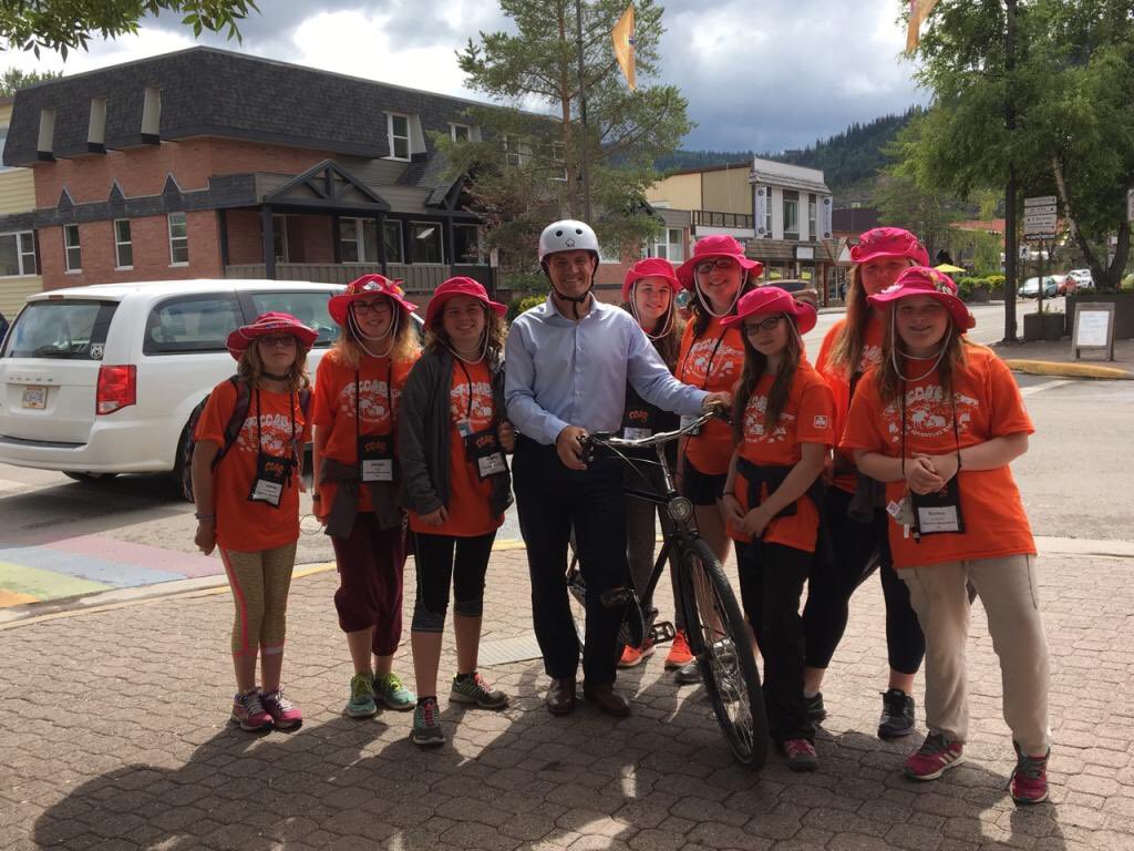 taylorbachrach's tweet photo. Nice chat today with a guide patrol from #Summerside and #Miscouche, #PEI. Thanks for coming to Smithers! https://t.co/UG2r4xK0pJ