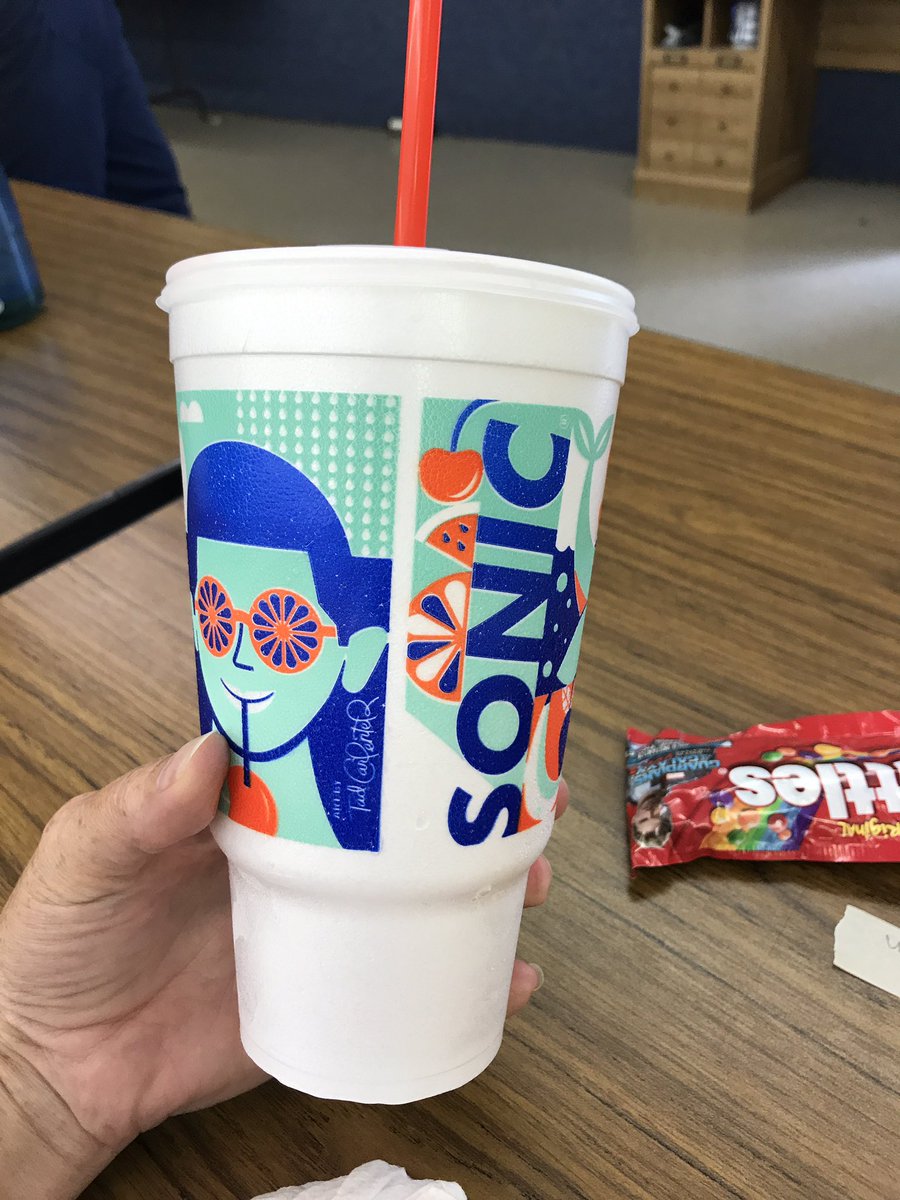 She loves me ❤️ #soulsister #sonic #itsthelittlethings #birthday