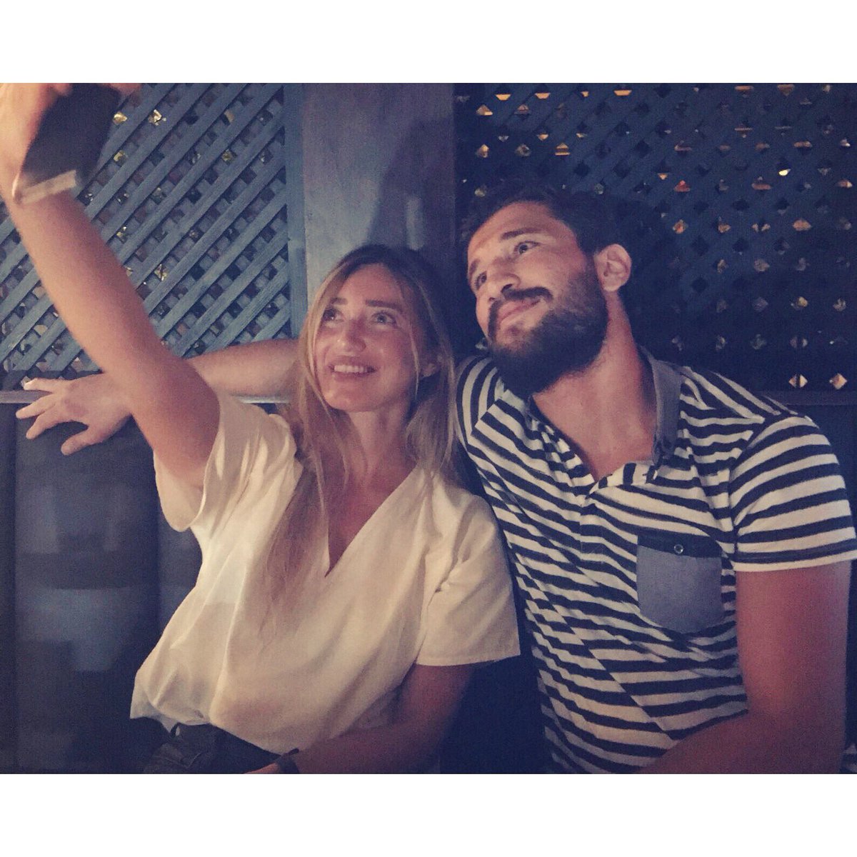 sahikaercumen's tweet photo. Zor şartlarda dost kalabilmek mesele... ➰ @adem_kilicci https://t.co/RTzZULSsGh
