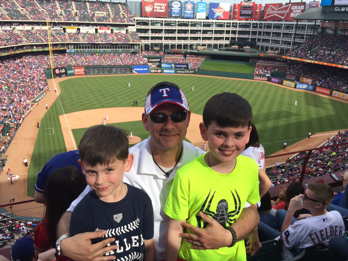 fml_sr's tweet photo. 1st time me, 1st time them @rangers # makingmemories #openingday #rangersflashback https://t.co/rSxrfCXlsf