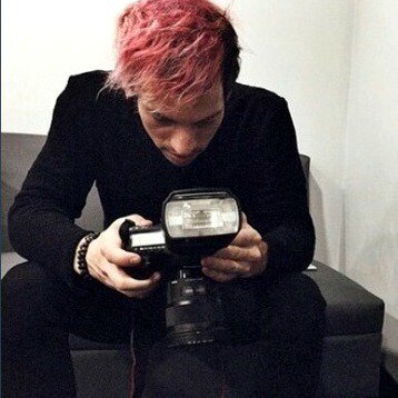 StrictVice's tweet image. photography, man.