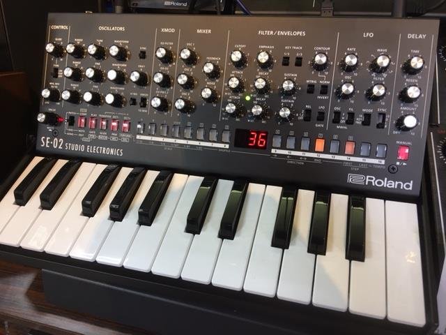 shima_kawasaki's tweet image. 【！入荷しました！】Rolandから激アツのアナログモジュール「SE-02」が入荷しました！もちろん展示もあり♪ぜひ試してくださいね～！！在庫もあります！！　#studioelectronics #se02 #Roland