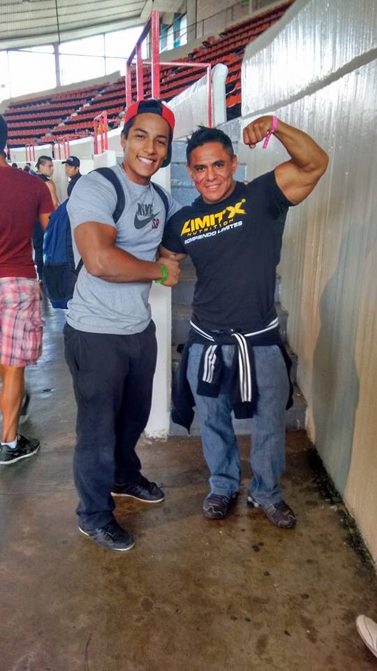 Conaromaacafe's tweet photo. Mauricio Velázquez Mondragón
#PoderosoMen #HermosoMuchacho #Fisicoculturista #SexyBoy #MexicoMuscle #PueblaMuscle https://t.co/2jZJt5e8PY