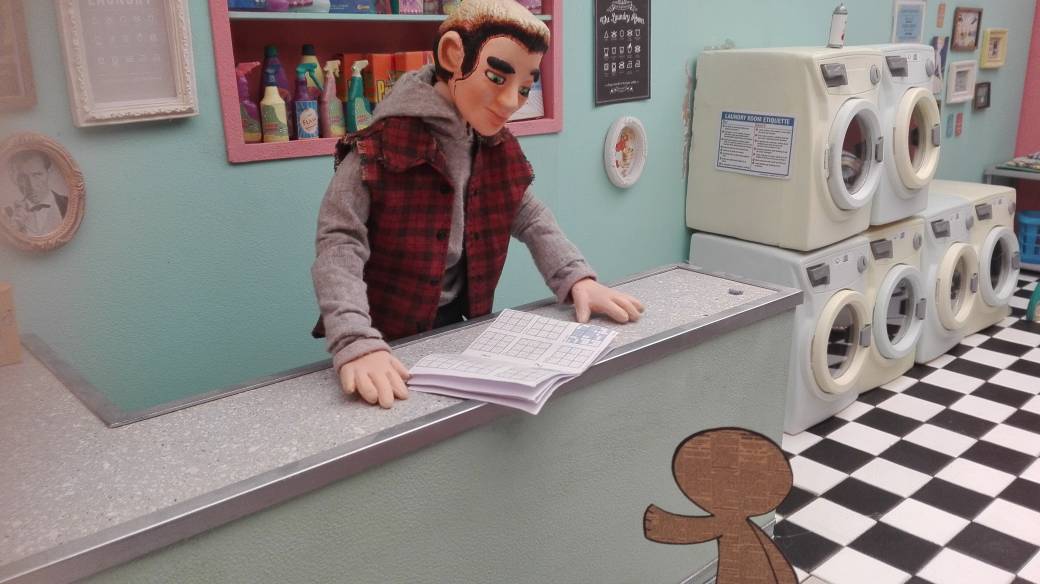littlepaperm's tweet photo. This lovely guys showed me their laundry #animacion #animation #stopmotion #puppets #set #laundry #littlepaperman #elhombrecillodepapel https://t.co/IqCn4gcMFf