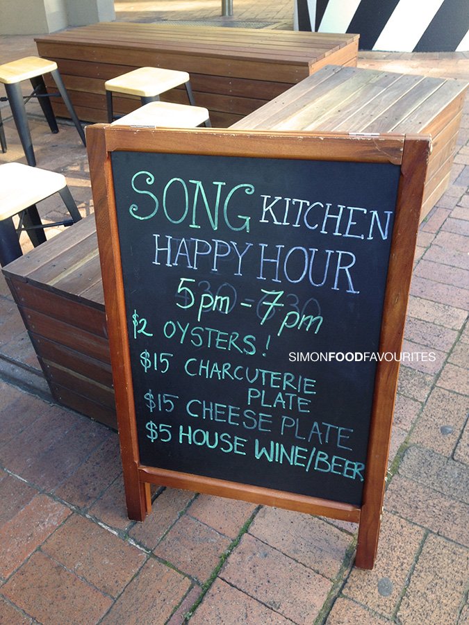 SimonLeong's tweet photo. $2 Oysters Happy Hour spotted @ Song Kitchen #SurryHills @songhotels @YWCANSW #eatforgood #songkitchen #sydney #oysters #happyhour https://t.co/ZonpXoT2Kn