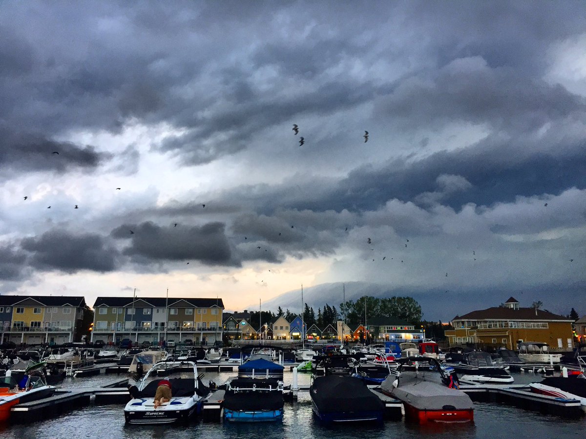 stormsandskies's tweet image. #Storm brewing over #SylvanLake #Alberta! #abstorm @weathernetwork