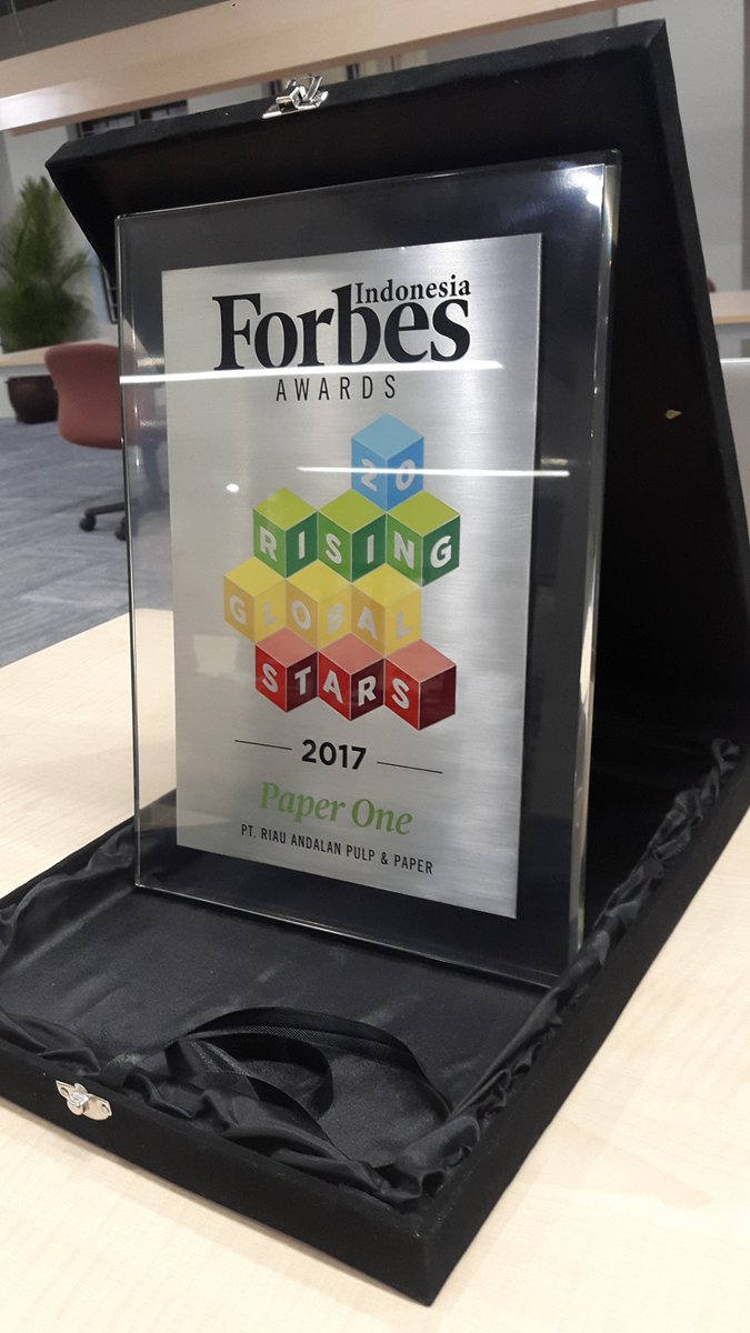 Thank you <a href="/forbes_ID/">Forbes Indonesia</a> for honouring our flagship brand <a href="/paperoneglobal/">PaperOne™</a> with The Raising Global Stars Award 2017 #award #brand #paper