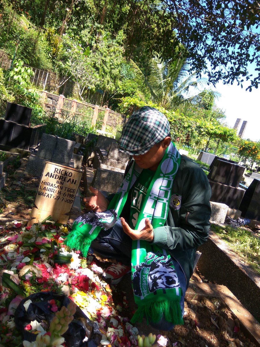 Rest in pride, Ricko Andrean - Suporter Persib
Setiap manusia seharusnya mengenal batas
Begitu juga dg rivalitas:
Sehendaknya mengenal batas