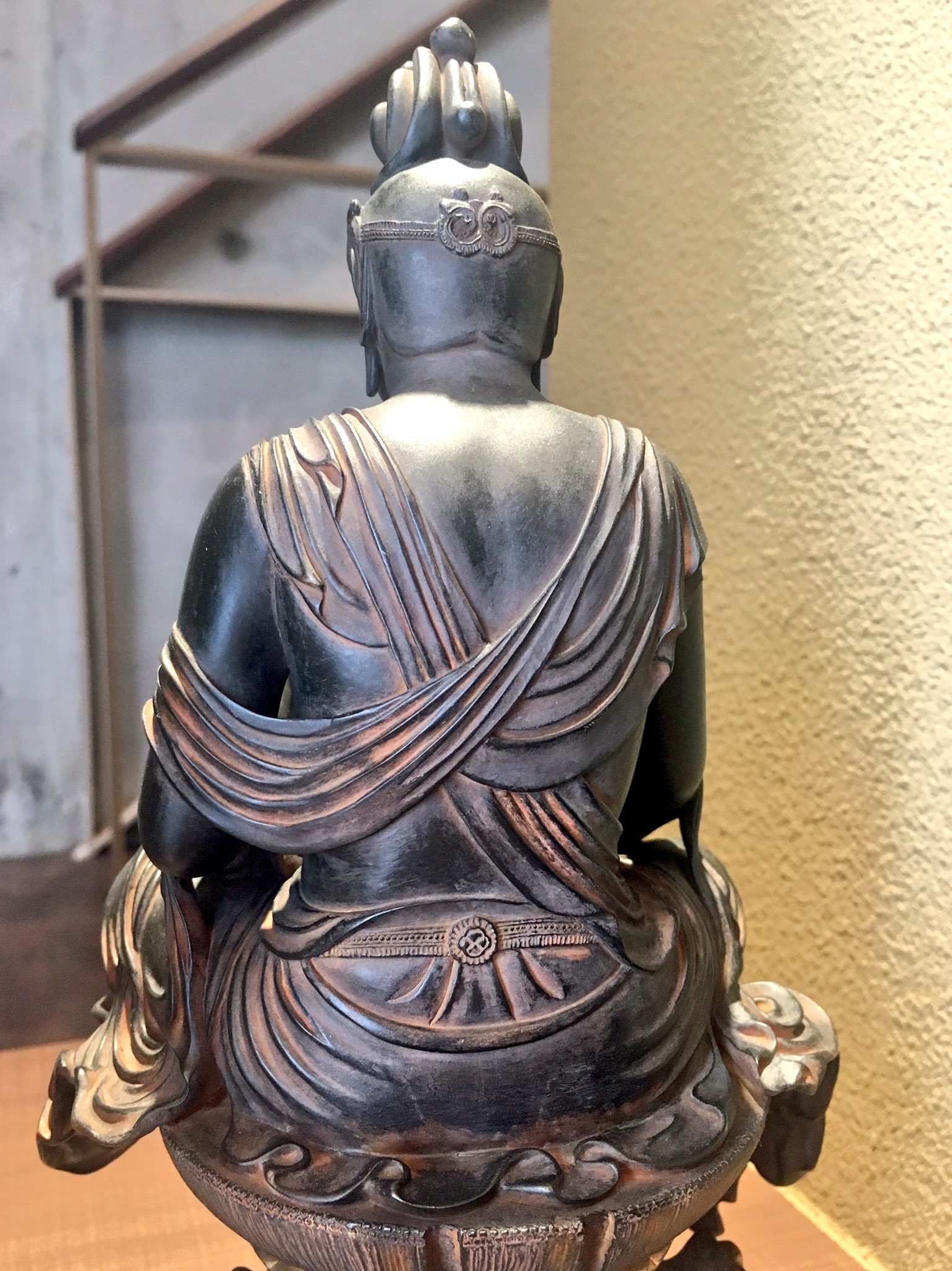 イスム表参道店(仏像専門店) on Twitter "京都の宝菩提院願徳寺のご本尊をイスムが再現。寺伝では”如意輪