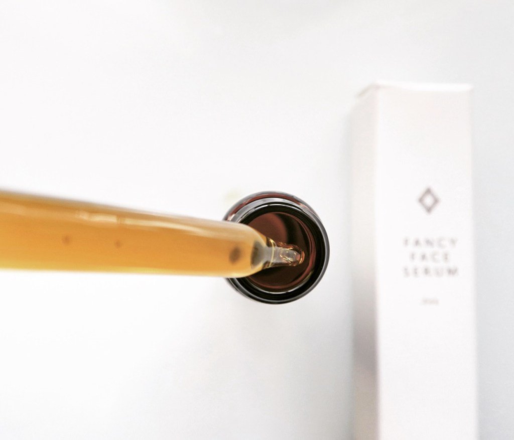 iamsheilasmith's tweet photo. Primally Pure – Fancy Face Serum https://t.co/p9aBlSKst3 https://t.co/UmDFe1WTif