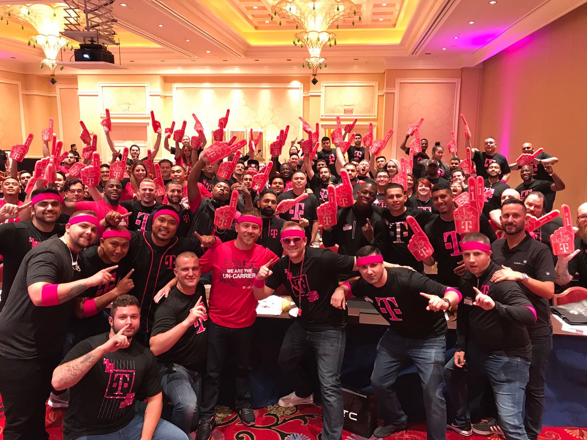 JauwonWilder's tweet photo. Mobileone Family! #Bemagenta https://t.co/rxbeKz0zvh