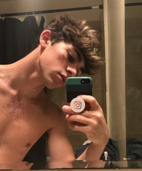 flamingecs's tweet image. Live for today, plan for tomorrow, party tonight 🕺🏼💯🔥