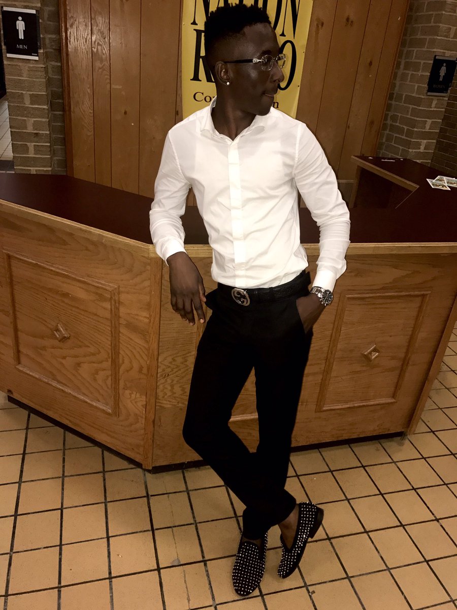 kingpaulcreates's tweet image. Light but excessive