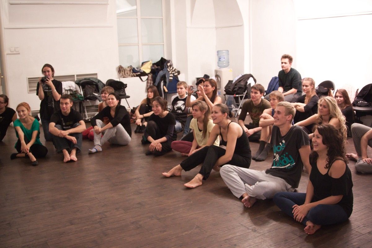 NoProscenium's tweet photo. #LA Newswire: Making It Up a devised theatre workshop from @thisisthewild https://t.co/ALbwAoGPSs https://t.co/VjDi7jEQQx