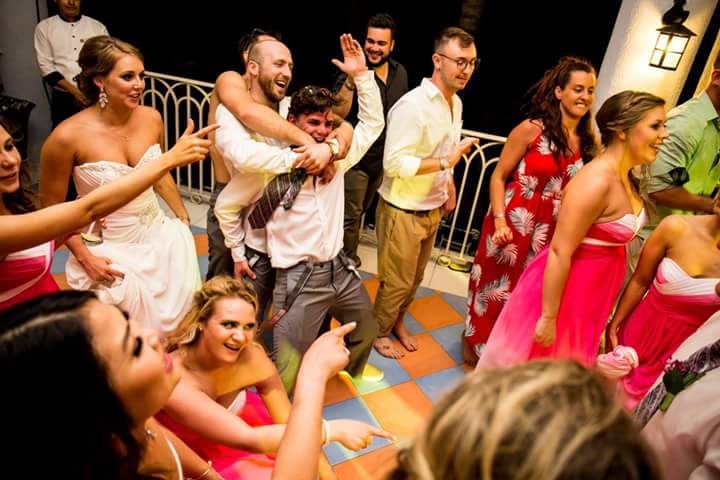 corbinchandler7's tweet photo. Dancing for my mexican brothers #servasa https://t.co/q7lw4GqY1D