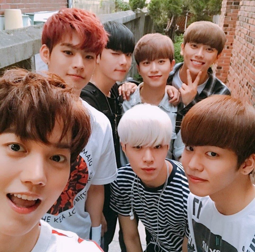 Nyeol_EE's tweet photo. 私のお友達がWMエンターテイメント(B1A4、OHMYGIRLの事務所)で8/2にデビューします！！ON/OFF( #온앤오프 (オネオプ))と申します！応援お願いします〜！！！📢私のお友達は99(98)生 #U #유 #유토 でございます〜！  #wm #onoff #onf https://t.co/OsSqe0bdX3