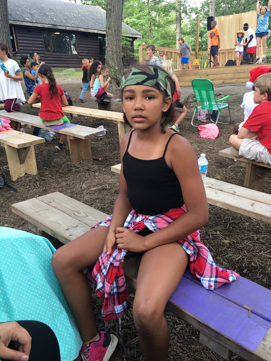 jhmogul's tweet photo. Family night at camp https://t.co/i8PdInYXQQ