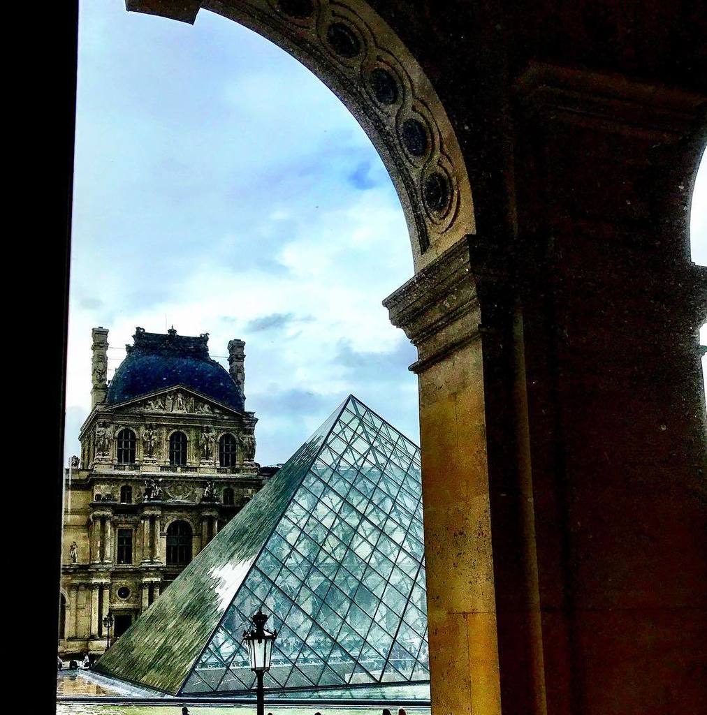 TravelisRewardn's tweet photo. #paris #louvre #louvrepyramide #igtravel #vacation #travelblogger #traveltheworld #travelmore #familytrip #travelpics #culture #art https://t.co/Iw8EHmcqpb