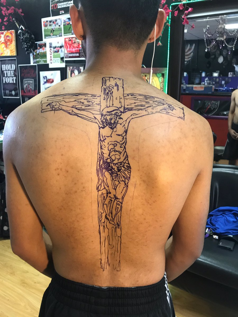 mateodeleon_'s tweet photo. Before and after I'm so happy how it came out in 2 weeks I'll finish it up 😢😤💗 https://t.co/4Xp6Nqsoet